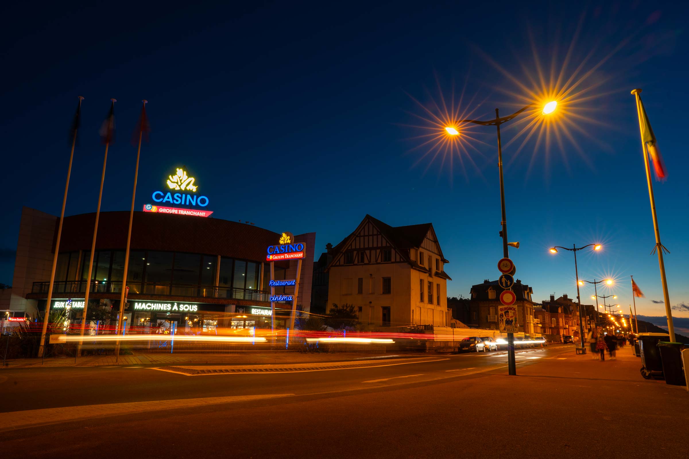 casino villers sur mer enseigne lumineuse